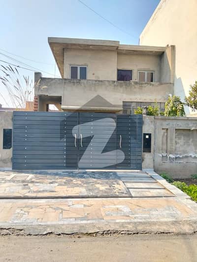10 Marla Owner Build House In Lda Avenue 1 On Very Good Location