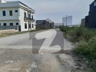 prime location level plot in st 125 for sale prime location level plot in st 125 for sale