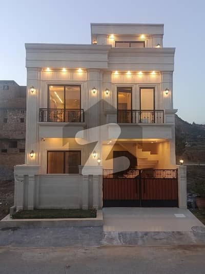 فیصل مارگلہ سٹی بی ۔ 17,اسلام آباد میں 4 کمروں کا 5 مرلہ مکان 2.7 کروڑ میں برائے فروخت۔