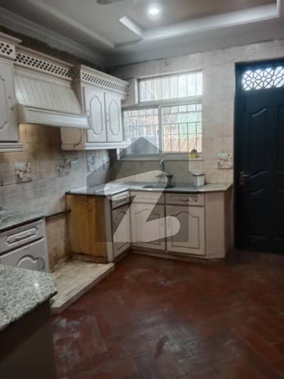-10/ 800 Square Yards Old House Back Open With big Extra Land Available For Sale
