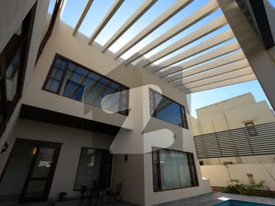 A House Of 1000 Square Yards In Rs. 550000000