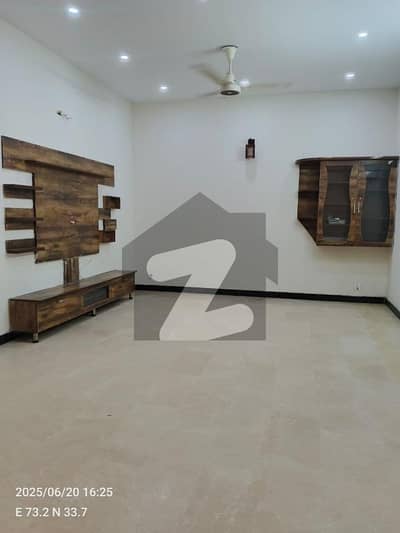 بحریہ انکلیو بحریہ ٹاؤن,اسلام آباد میں 3 کمروں کا 13 مرلہ بالائی پورشن 75.0 ہزار میں کرایہ پر دستیاب ہے۔