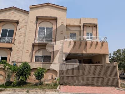 7 Marla Designer House For Sale -Bahria Town Phase 8 (Usman Block)
