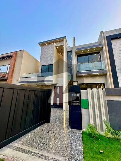 Premium 10 Marla Modern House Available in LDA Approved Bahria Orchard Central Block