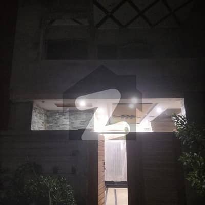 الاحمد گارڈن ہاوسنگ سکیم جی ٹی روڈ,لاہور میں 4 کمروں کا 5 مرلہ مکان 1.4 کروڑ میں برائے فروخت۔