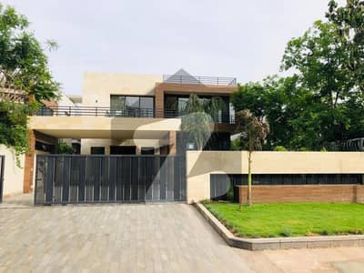 ایف ۔ 8 اسلام آباد میں 8 کمروں کا 2 کنال مکان 30.0 لاکھ میں کرایہ پر دستیاب ہے۔