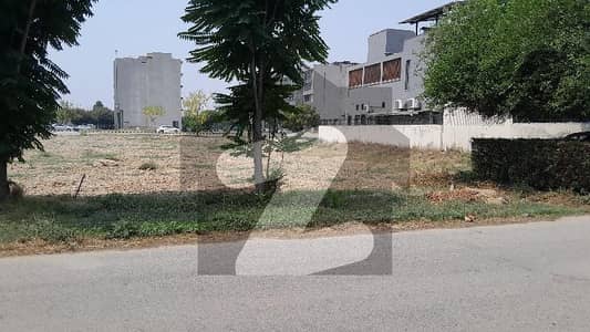 ڈی ایچ اے فیز 6 - بلاک جی فیز 6,ڈیفنس (ڈی ایچ اے),لاہور میں 1 کنال رہائشی پلاٹ 7.05 کروڑ میں برائے فروخت۔