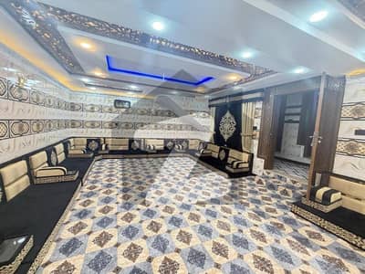 Prime Location Hayatabad Phase 1 10 Marla House Up For sale