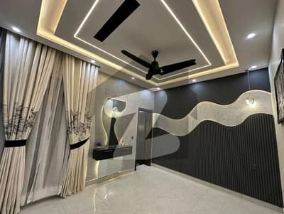In Bahria Town - Sector E House Sized 5 Marla For sale