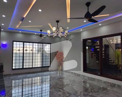 Bahria Town - Sector C House Sized 10 Marla Is Available Bahria Town - Sector C House Sized 10 Marla Is Available