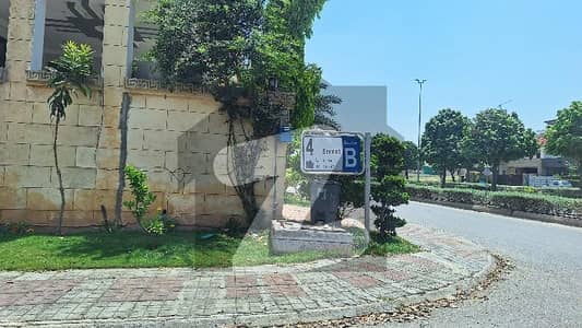 Prime Location Level Plot Avaliable