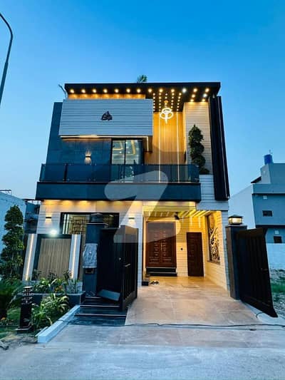 5 Marla Brand New House for Sale in Executive Block, Park View City Lahore
