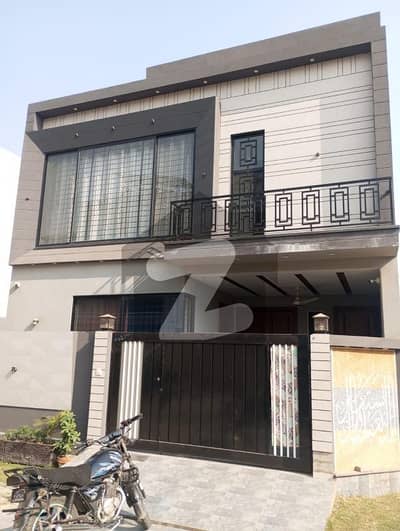 Cantt 12 Marla House On Prime Location