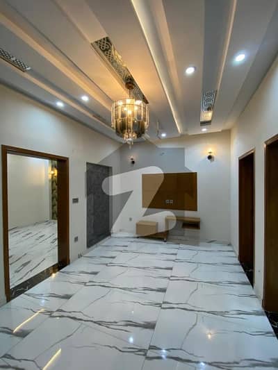 On Excellent Location House Of 5 Marla Is Available For sale In Khayaban-e-Amin - Block L, Lahore