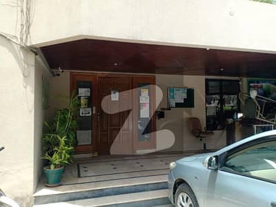 2 Kanal House For Sale In Rs. 350000000 Only