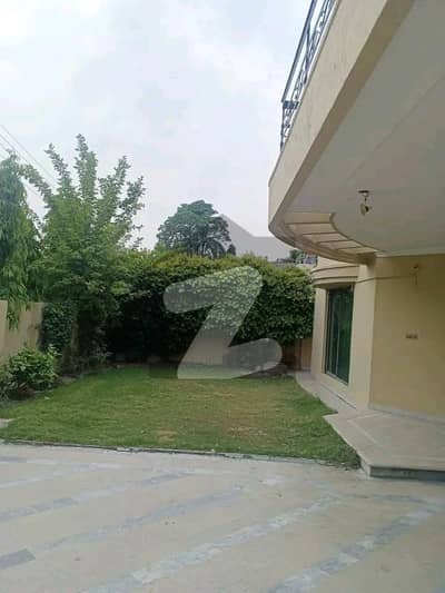 01 Kanal Double Unit House For Rent In DHA Phase 3 Block-X Lahore.