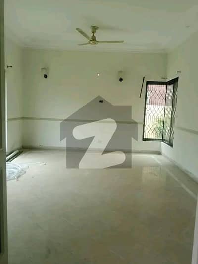 01 Kanal Double Unit House For Rent In DHA Phase 3 Block-X Lahore.