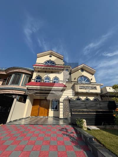 10 Marla Brand New House For Sale in G13/3