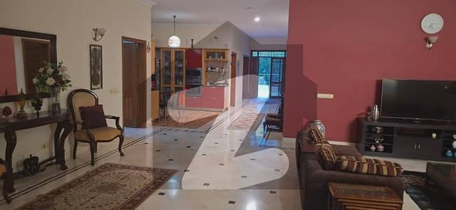 BUNGALOW AVAILABLE FOR SALE IN DHA PHASE 4 Upper Gizri