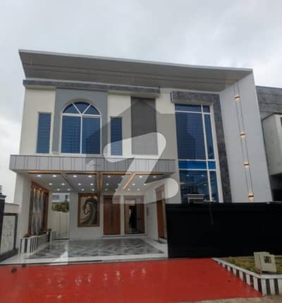 ٹاپ سٹی 1 - بلاک اے ٹاپ سٹی 1,اسلام آباد میں 5 کمروں کا 10 مرلہ مکان 4.9 کروڑ میں برائے فروخت۔
