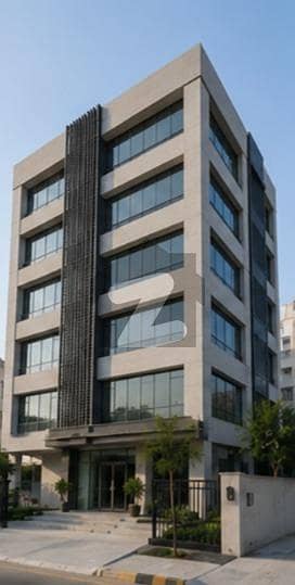 ڈی ایچ اے فیز 8 ڈیفنس (ڈی ایچ اے),لاہور میں 9 کمروں کا 4 مرلہ عمارت 8.5 کروڑ میں برائے فروخت۔
