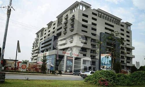 F-10 Silver okas 3 bed room apartmemt fully furnished