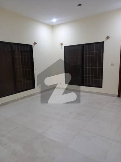A 400 Square Yards House In Karachi Is On The Market For Rent