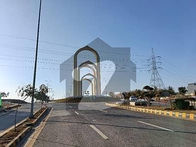 بحریہ گرینز۔ اوورسیز انکلیو - سیکٹر 3 بحریہ گرینز۔ اوورسیز انکلیو,بحریہ ٹاؤن فیز 8,بحریہ ٹاؤن راولپنڈی,راولپنڈی میں 2 کنال رہائشی پلاٹ 6.25 کروڑ میں برائے فروخت۔