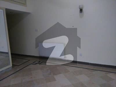 LUXURY HOUSE FOR RENT IN F-7