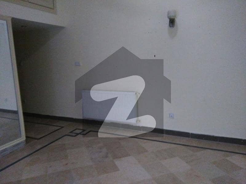 LUXURY HOUSE FOR RENT IN F-7 LUXURY HOUSE FOR RENT IN F-7
