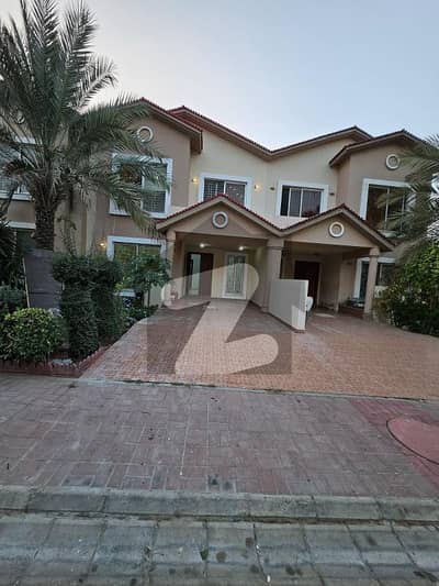 Bahria Homes 152 Sq Yd Villa For Sale Precinct-10B BTK. 3 Bedrooms | DDL & Closed Italian Kitchen . Near Entrance | Near Murree Point | Huge Greenbelt | Close to Parks, Mosques & Shopping Gallery. Just 8 Min Drive from Main Gate.