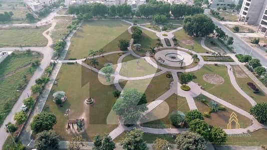 ڈی ایچ اے فیز 7 - بلاک یو فیز 7,ڈیفنس (ڈی ایچ اے),لاہور میں 1 کنال رہائشی پلاٹ 4.3 کروڑ میں برائے فروخت۔