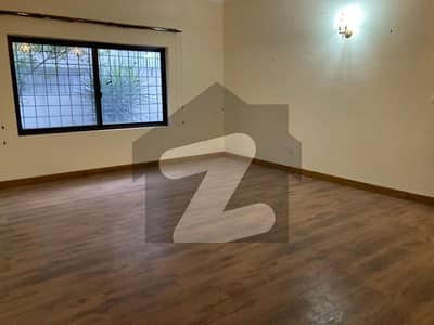 LUXURY HOUSE FOR RENT IN F-7