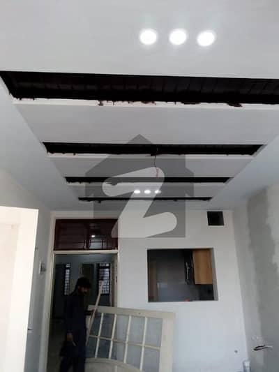 مین مانسہرہ روڈ ایبٹ آباد میں 6 کمروں کا 6 مرلہ مکان 2.2 کروڑ میں برائے فروخت۔