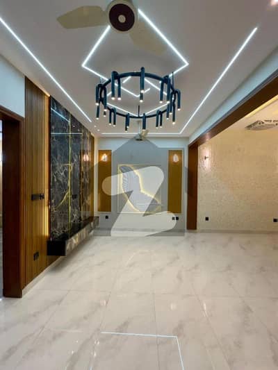Bahria Orchard Cenral Block 10 Marla House Brand New Upper Portion
