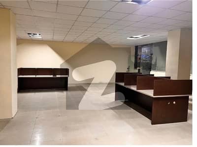 مین بلیوارڈ گلبرگ گلبرگ,لاہور میں 6 مرلہ Studio دفتر 1.15 لاکھ میں کرایہ پر دستیاب ہے۔