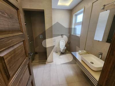 LUXURY HOUSE FOR RENT IN F-7