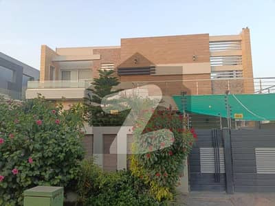 1 Kanal House Is Available For Sale In Dha Phase-6 Lahore very low prise onwer neady