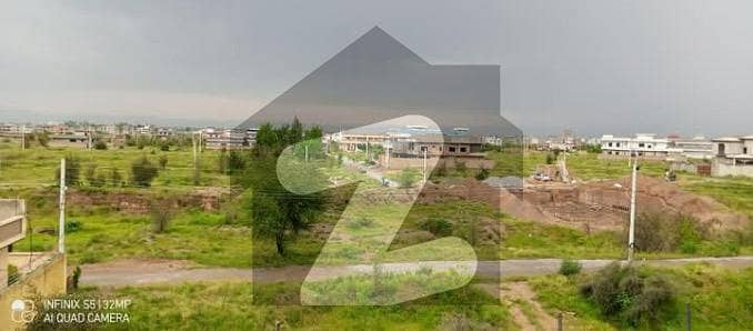 Prime 1-Kanal Plot Available For Sale In Zone-3 C3 Regi Model Town