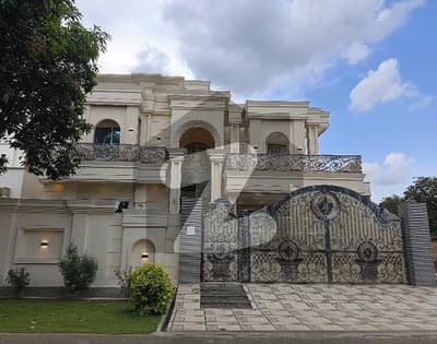 On Excellent Location House Of 1 Kanal In Canal View - Sector 3 For sale