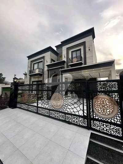 1 Kanal Luxury House Is Available For Rent In Bahria Town Lahore