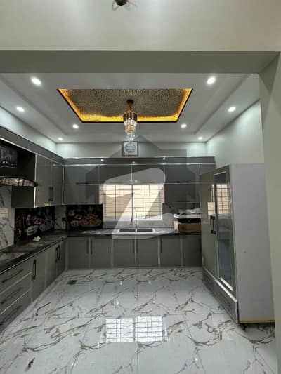 Upper Portion Spread Over 10 Marla In Canal View Housing Scheme Available