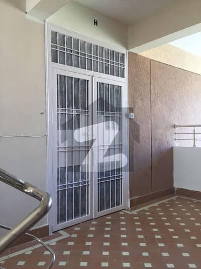 3 Bed Rooms Chance Deal Leased 2nd Floor