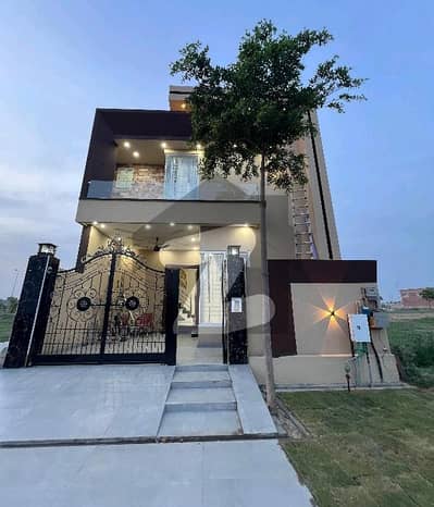 رئیل پام سٹی ایمن آباد موڑ,گوجرانوالہ میں 4 کمروں کا 5 مرلہ مکان 1.75 کروڑ میں برائے فروخت۔