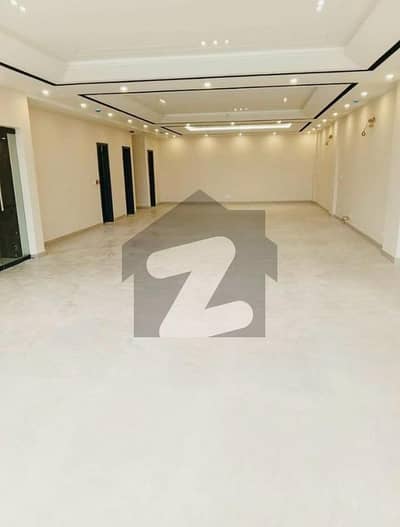 Unfinished Floor Available for Rent in Gulberg Greens