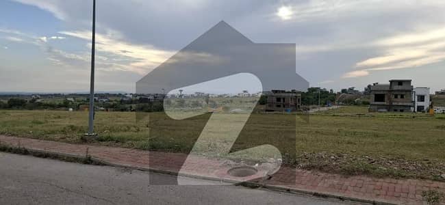 F2 Plot For Sale