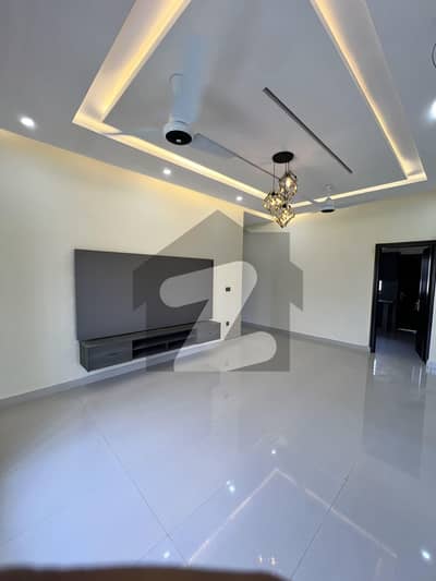 Top city 1 Corner House for sale main double road