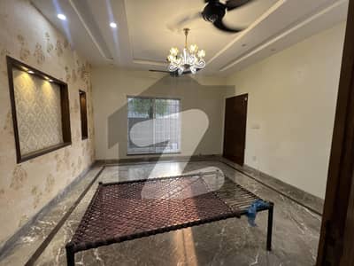10 Marla Lower Portion Available For Rent