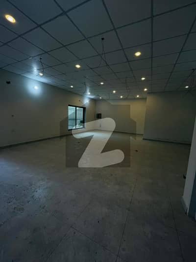 20 Marla Commercial Hall Shop Available For Rent