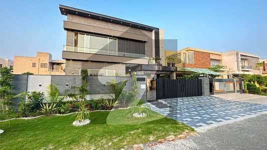 TASK EST OFFER : 10 Marla Modern Design Bungalow Good Location Reasonable Price In Phase 8 DHA